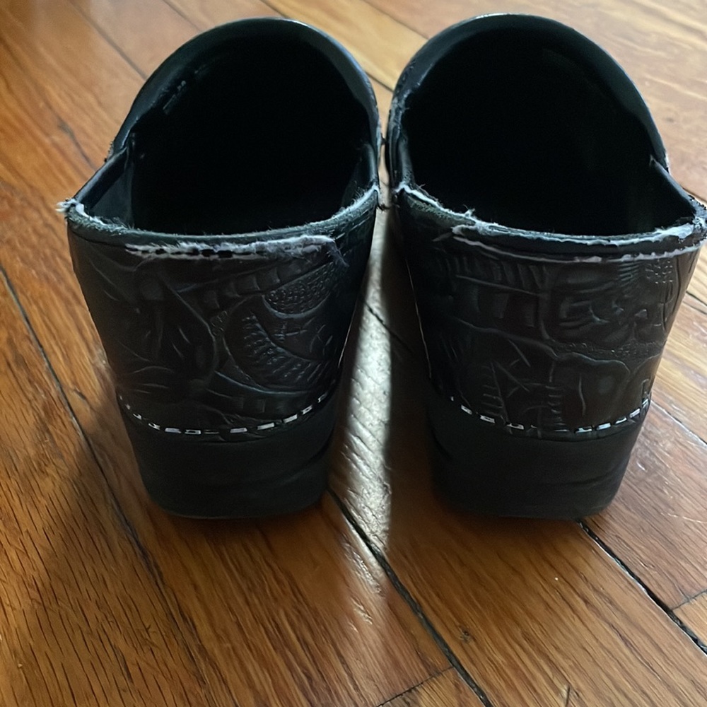 Dansko Professional Tooled Clog. In Used Conditio… - image 3